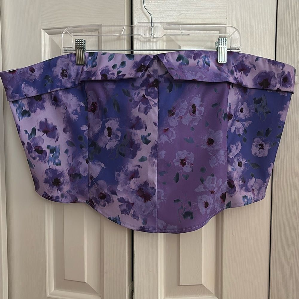 NWT boohoo Floral Corset